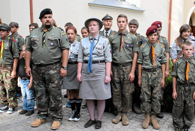 Związek Harcerstwa Polskiego w nowym regulaminie mówi tylko o "byciu wolnym od nałogów".