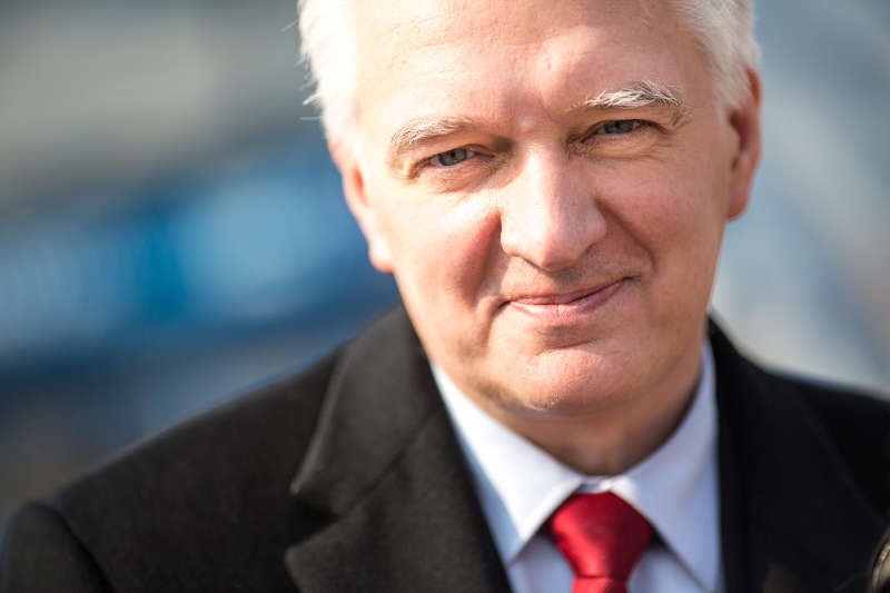 Jarosław Gowin: PO i PiS wpadają w kampanijny kicz za pieniądze podatników. Nie da się tego usprawiedliwić