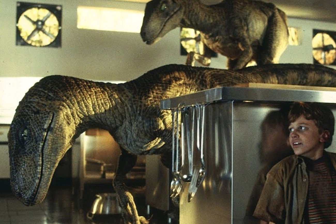 Kultowa scena z "Parku Jurajskiego" w nowej odsłonie serii. Tak "Jurassic World" nawiąże do hitu