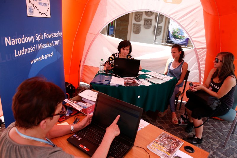 W Polsce zaczął się spis powszechny 2021. Na zdjęciu: spis w 2011 roku.