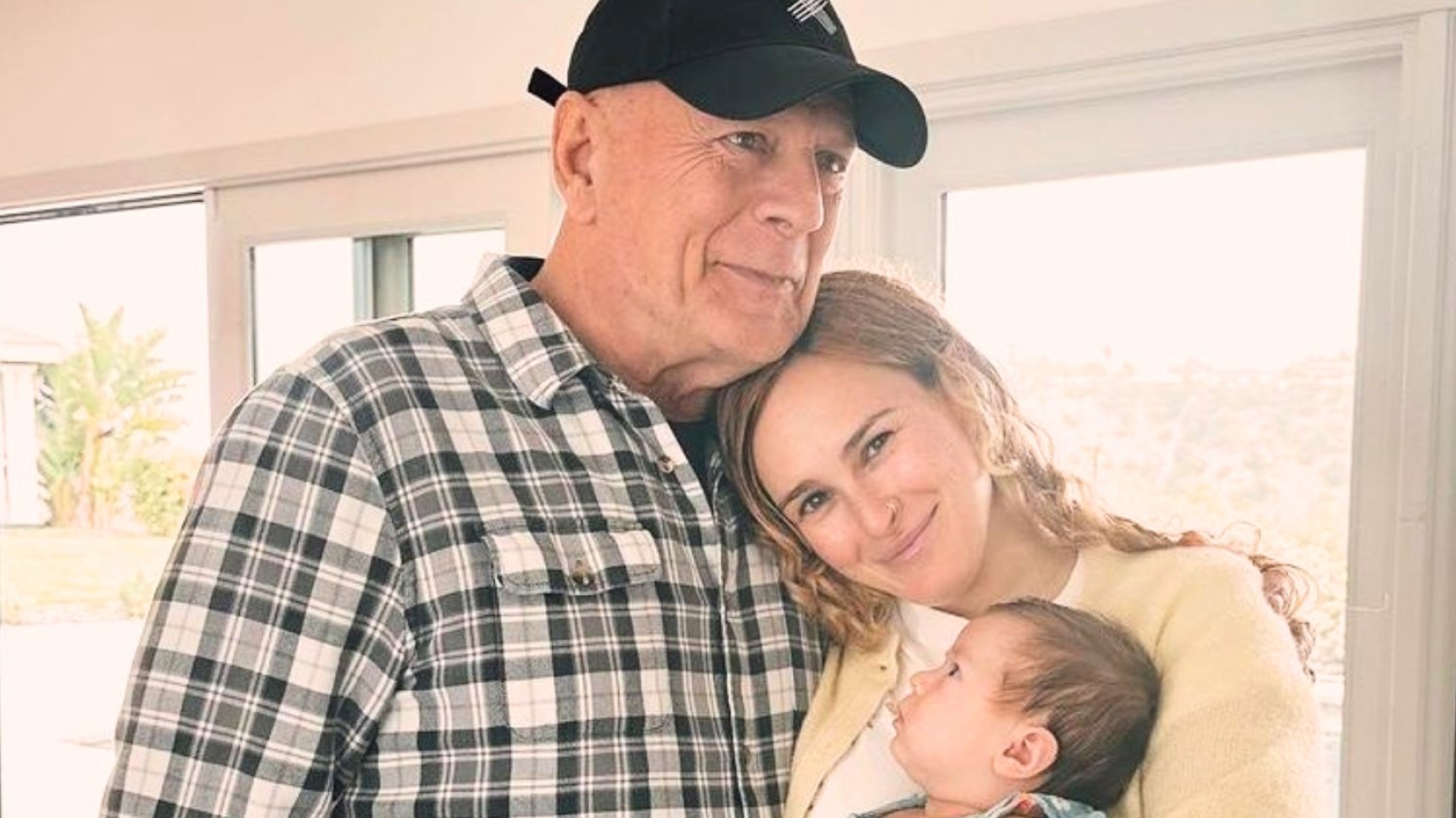 Córka zdradza, jak się czuje Bruce Willis. Media huczały, że jest źle Córka zdradza, jak się czuje Bruce Willis. Media twierdziły, że jest źle
