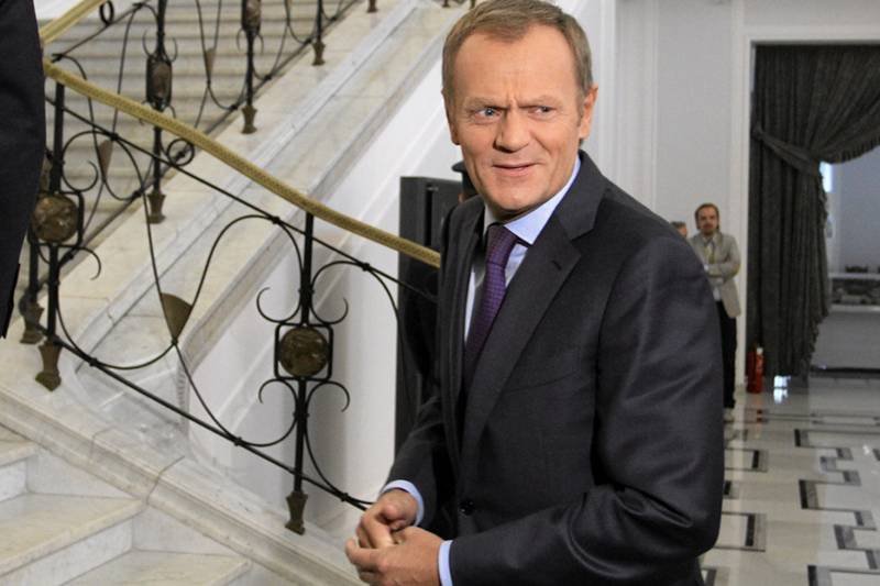 Premier Donald Tusk planuje obnażyć błędy zespołu Antoniego Macierewicza