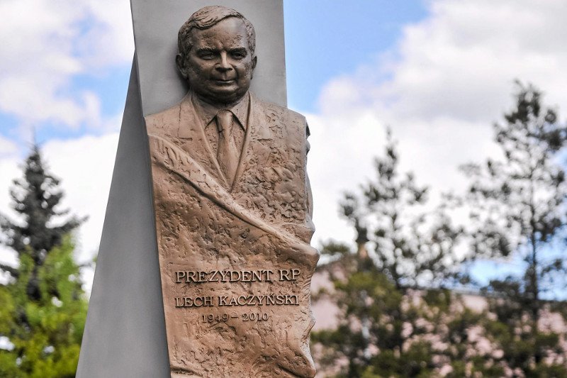 Pomnik prezydenta w Dębicy. Czy podobny stanie w Budapeszcie?