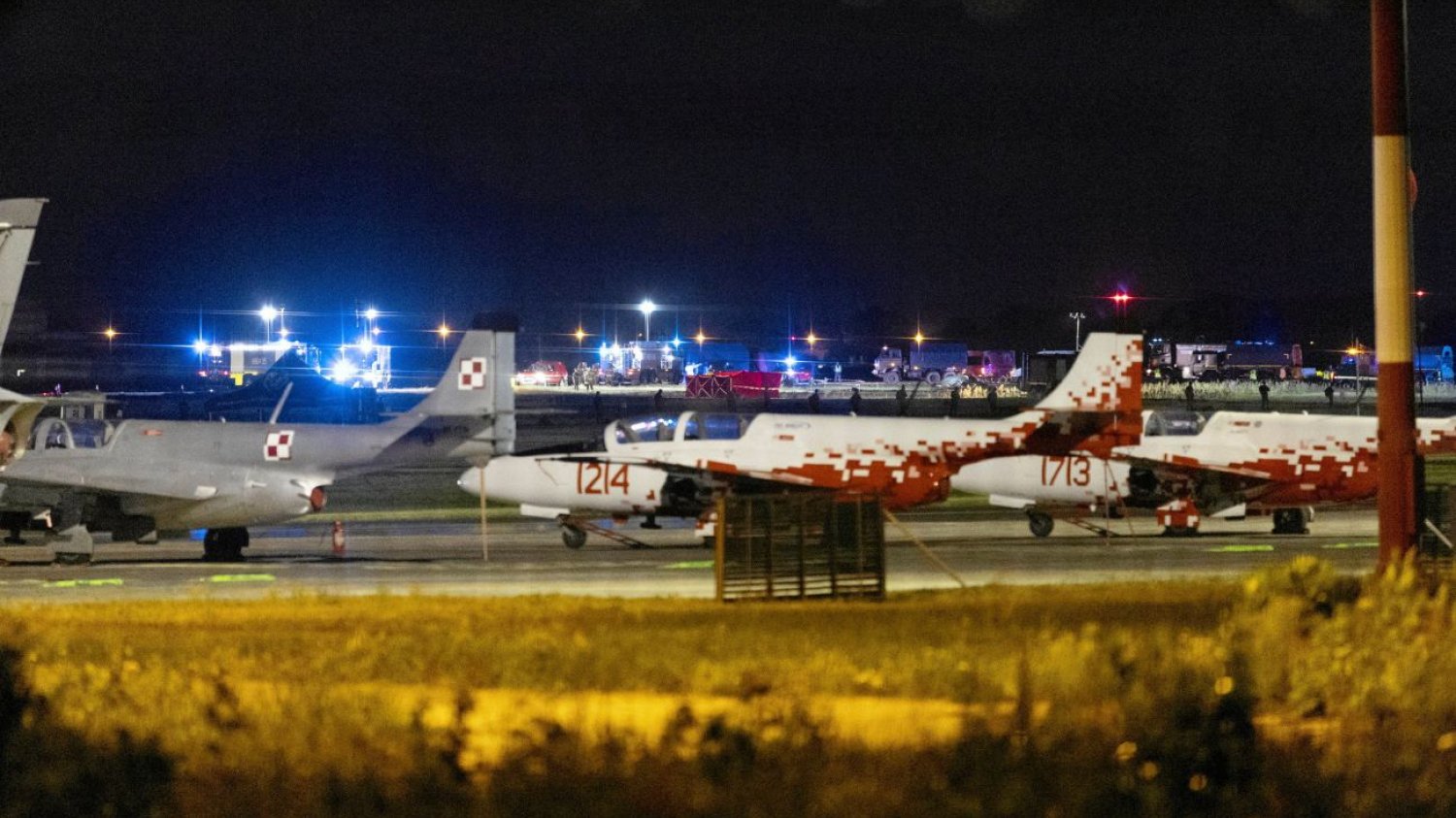 Lotnisko Warszawa-Radom zamknięte na dłużej po katastrofie myśliwca F-16