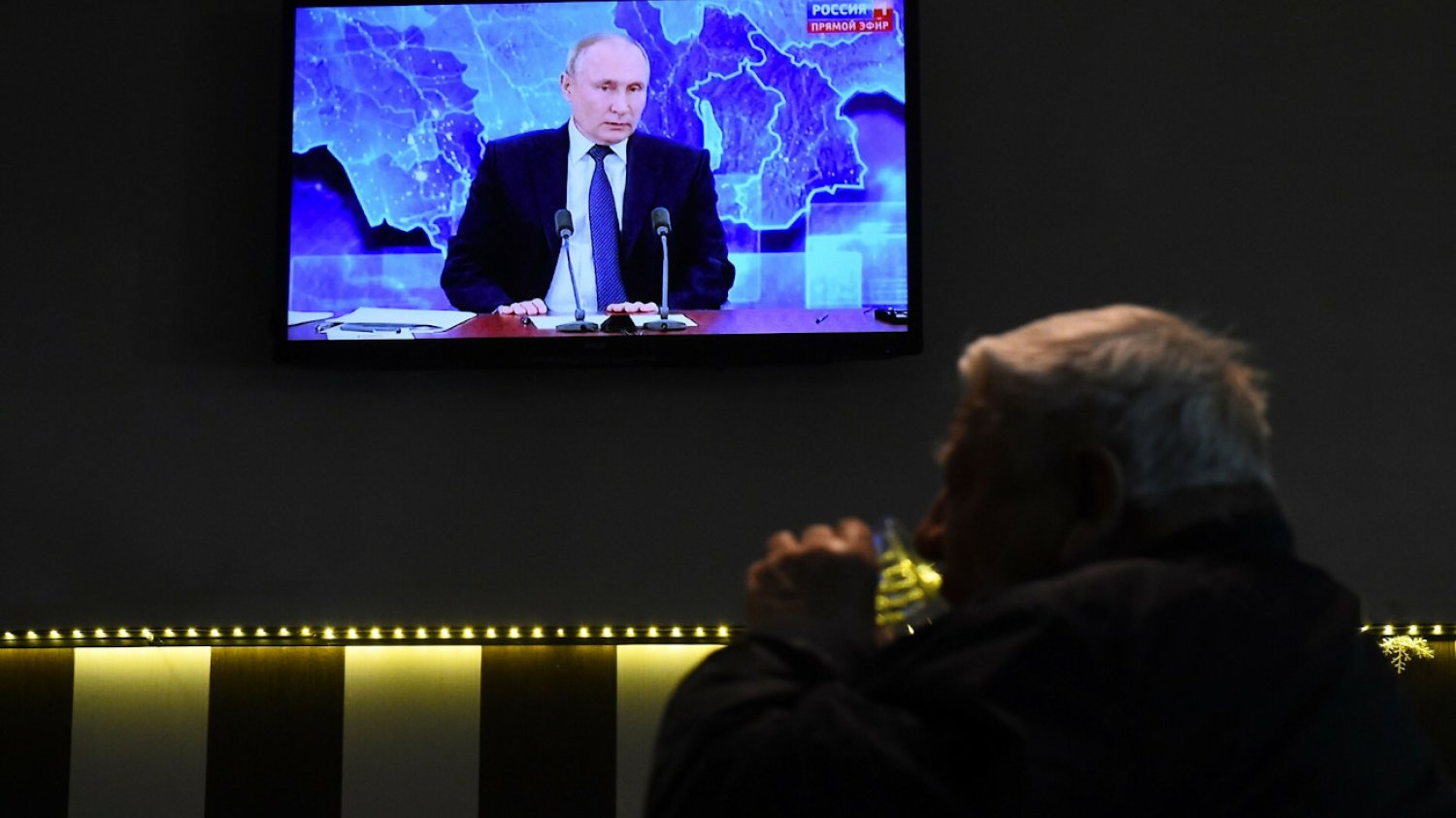 Jaki przekaz Rosjanie dostają z państwowej telewizji? Taką propagandą o wojnie w Ukrainie są karmieni.