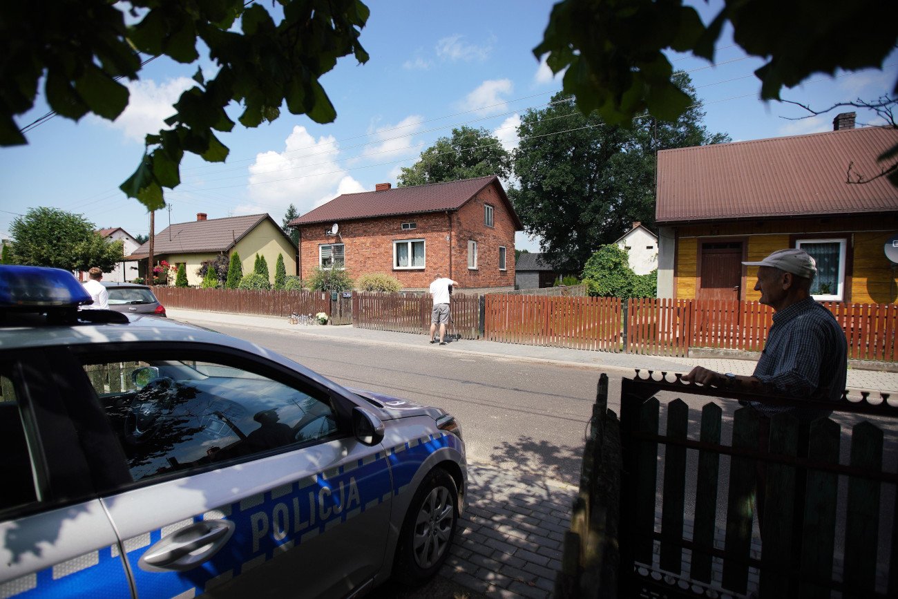 Mieszkańcy wsi Borowce są w szoku po zabójstwie, którego mógł dokonać poszukiwany przez policję Jacek Jaworek.