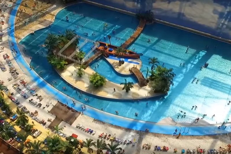 Zarażony koronawirusem odwiedził Tropical Islands.