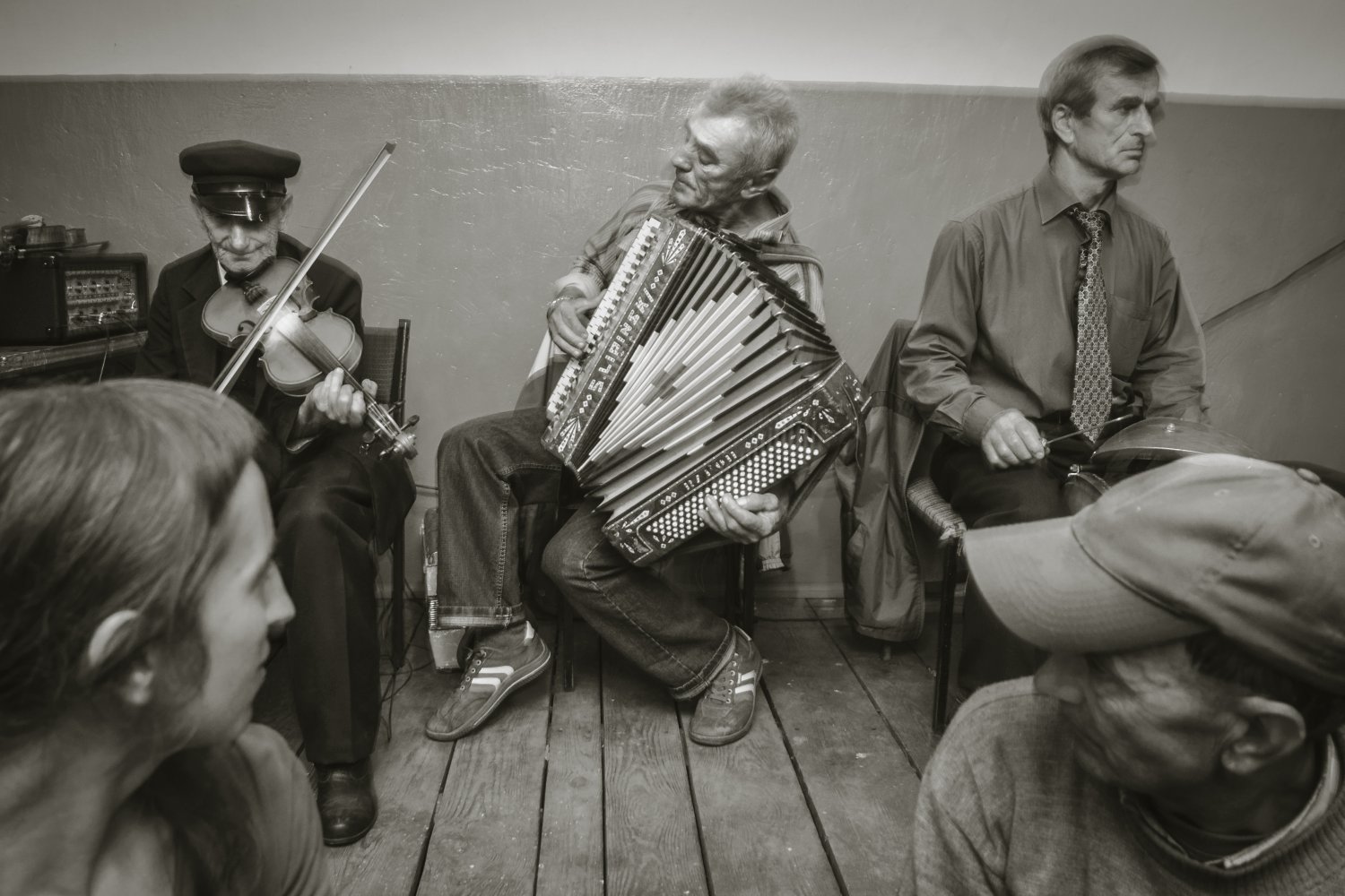 harmonista Józef Porczek / zabawa w Nieznamierowicach