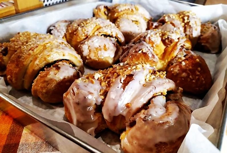 Przepis na Rogale Świętomarcińskie [SKŁADNIKI, INSTRUKCJA]