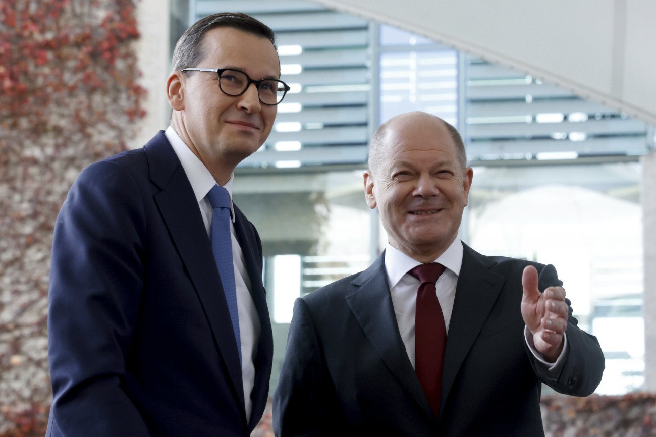 Mateusz Morawiecki i Olaf Scholz