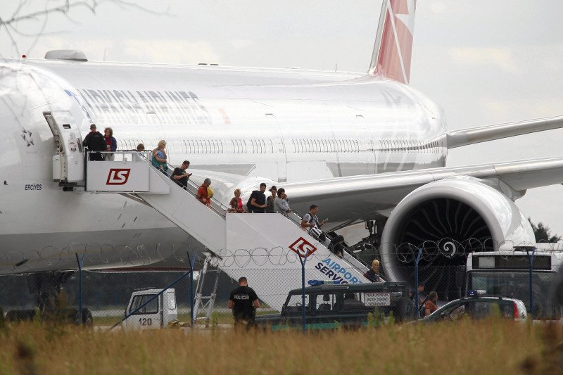 Ewakuacja z tureckiego samolotu, 30 lipca