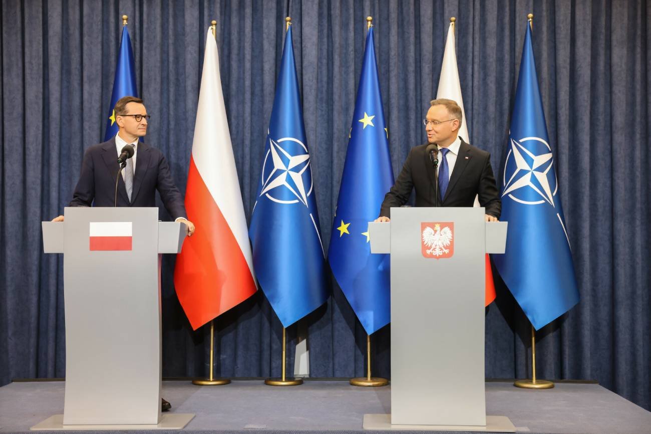 Duda o imigrantach i granicach RP. Niezapowiedziane wystąpienie z premierem