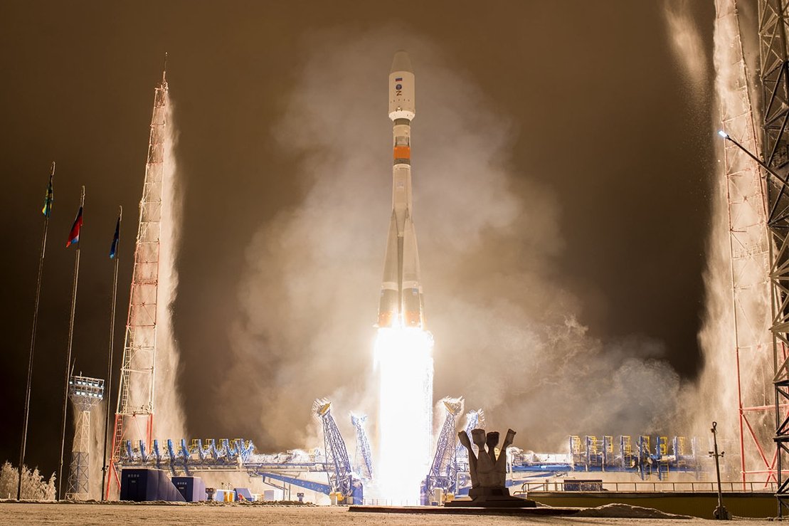 Rosyjskie siły powietrzne wystrzeliwujące pocisk Sojuz 2.