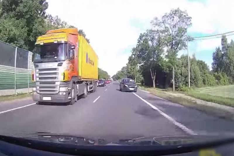 Nadmierna prędkość, wyprzedzanie "na trzeciego", jazda pod prąd? To częste sytuacje na krajowej "siódemce".