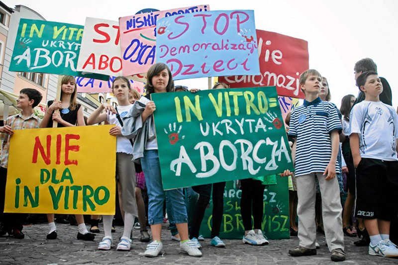 PiS wspólnie z Kościołem zorganizuje serię spotkań o in vitro. Na zdjęciu, które jest tylko ilustracją do tekstu, Marsz dla Życia i Rodziny.