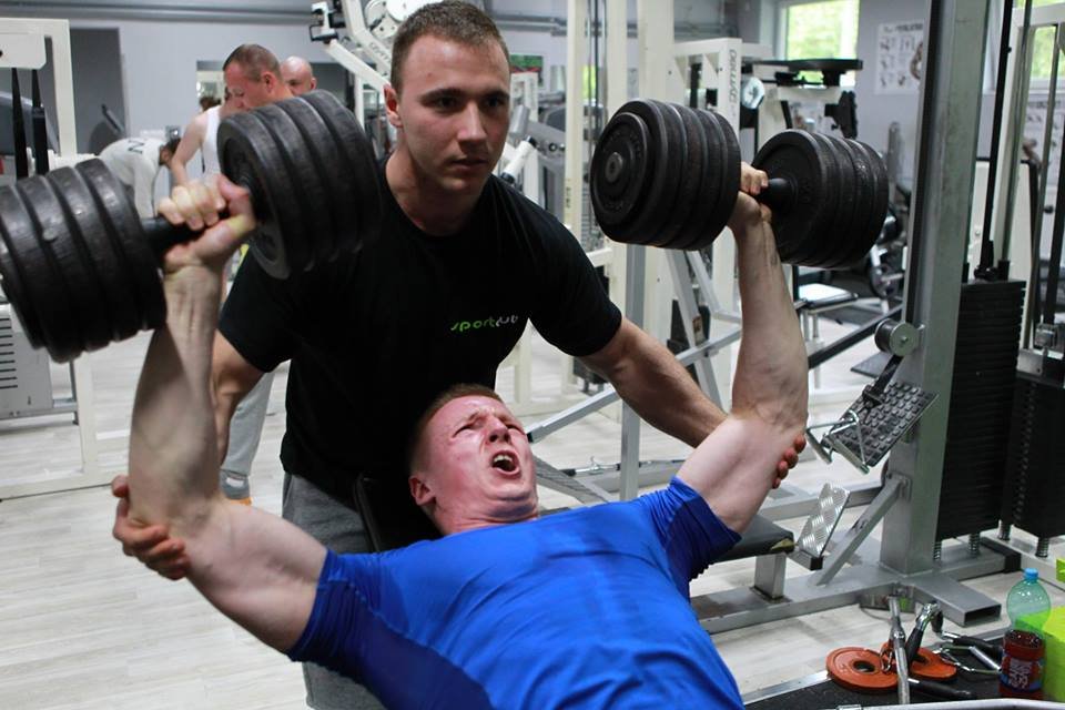 Marcin, oprócz pracy nad sobą, pomaga również innym osiągnąć swoje cele i marzenia