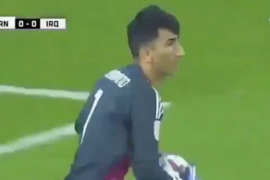 Irański bramkarz słynie z dalekich wyrzutów piłki.