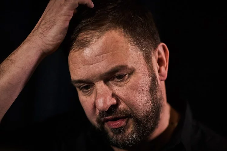 Pełnomocnik Tomasza Karolaka odpowiedziała na zarzuty senatora Dowhana składane pod adresem jej klienta.