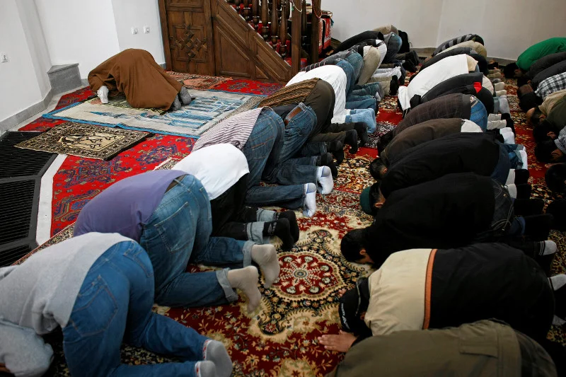 Rośnie liczba polskich muzułmanów, a wraz z nią liczba tych, którzy islam wyznają tylko na papierze