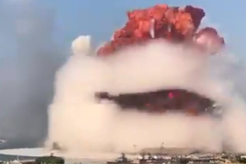 Po eksplozji w Bejrucie pojawiły się spekulacje o bombie atomowej.