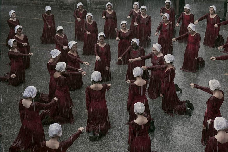 Polska zaczyna przypominać Gilead – takie głosy pojawiają się po czwartkowym wyroku Trybunału Konstytucyjnego