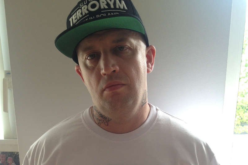 Peja szczerze o alkoholu, muzyce i młodzieży. "Społeczeństwo jest sponiewierane, z mózgami przepranymi przez polityków"