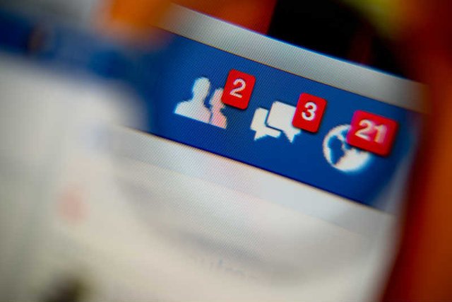 Facebook pomoże ci uporać się z zawodem miłosnym?