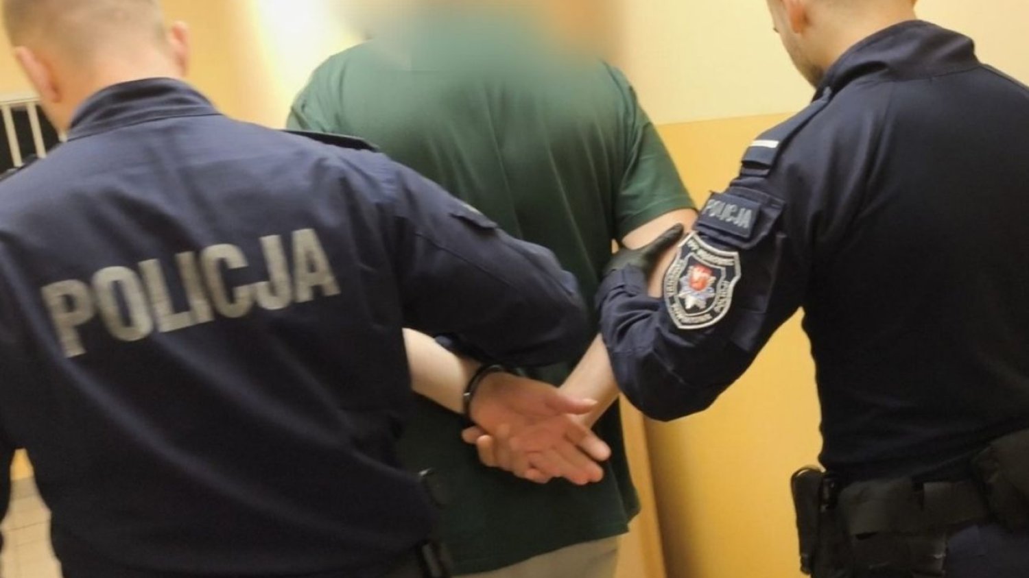 Przerwał mszę i zaatakował księdza. 47-latek z Mieściska usłyszał zarzuty. Skandal w kościele w Mieścisku. 47-latek z zarzutami po ataku na księdza.