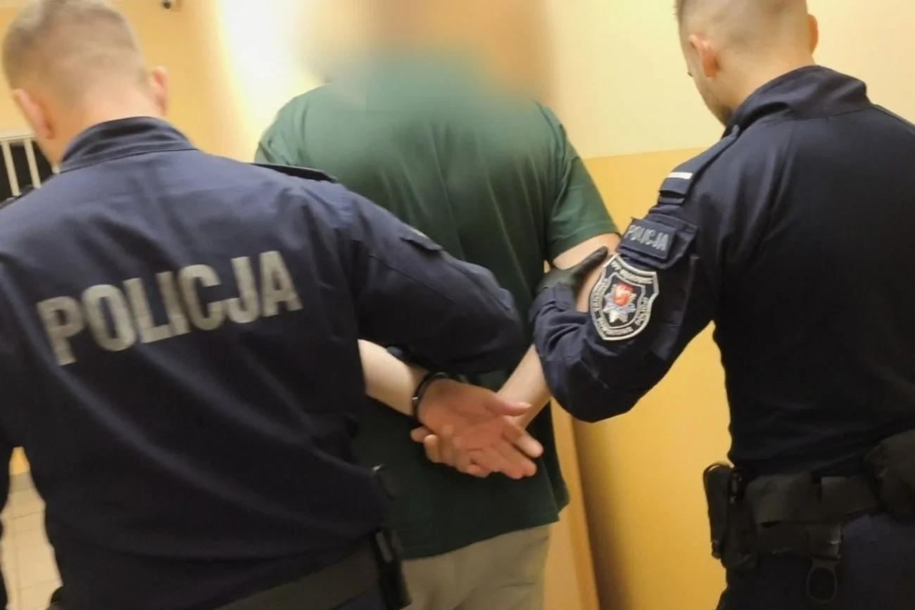 Przerwał mszę i zaatakował księdza. 47-latek z Mieściska usłyszał zarzuty. Skandal w kościele w Mieścisku. 47-latek z zarzutami po ataku na księdza.