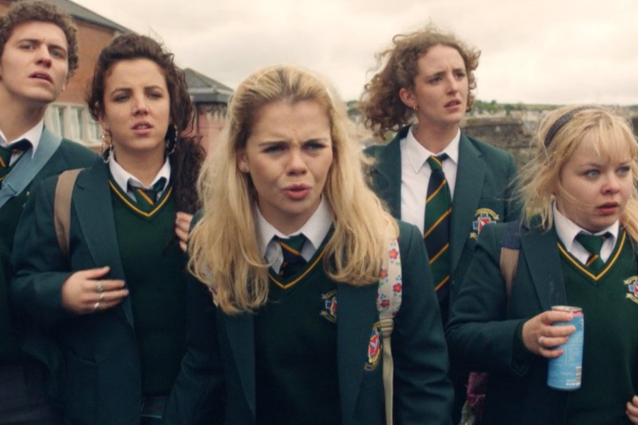 Serial "Derry Girls" warto wpisać na swoją listę seriali do obejrzenia. I to najlepiej na samej jej górze