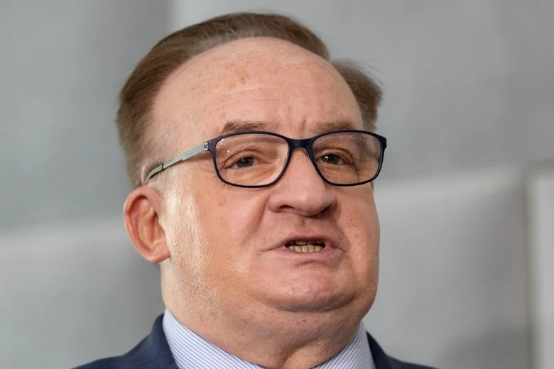Jacek Saryusz-Wolski mówi o "ataku na Kościół" po filmie Tomasza Sekielskiego.