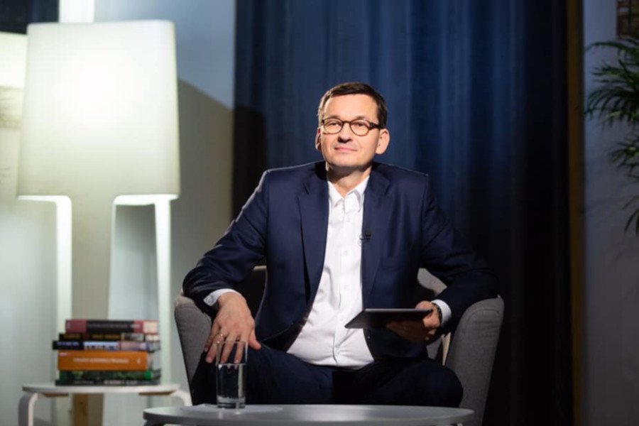 Premier odpowiadał w piątek na pytania internautów