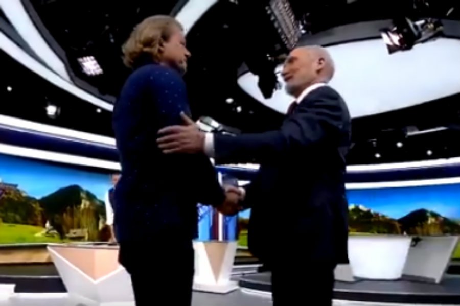 Jarosław Jakimowicz podziękował Antoniemu Macierewiczowi za 50 lat walki o wolną Polskę.