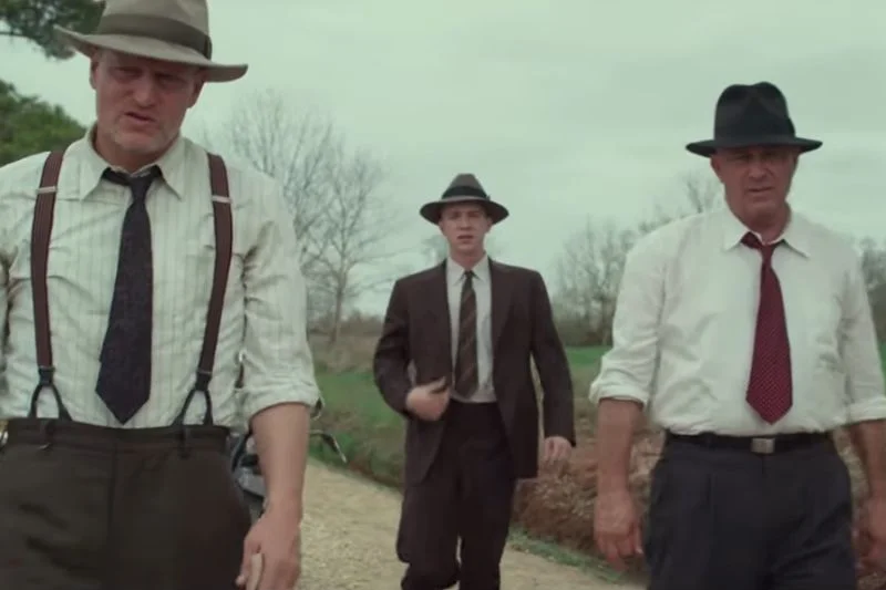 Gault (Harrelson) i Hamer (Costner).