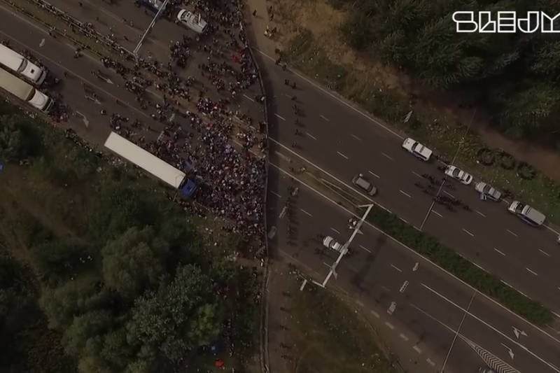 Materiał z drona nad serbsko-węgierską granicą.