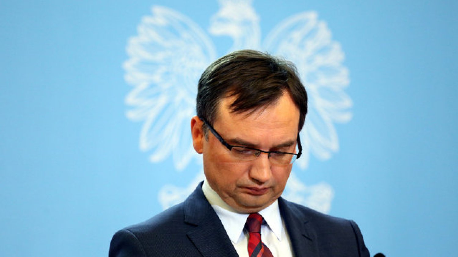 Według "Rzeczpospolitej" w ministerstwie sprawiedliwości pod rządami Zbigniewa Ziobry ekspertów zatrudniano z naruszeniem prawa.