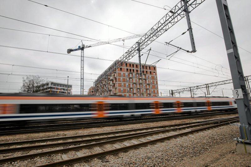 Budynki w programie Mieszkanie Plus mają powstawać także na terenach kolejowych