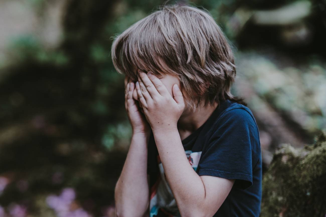 Rodzice "za karę" porzucili swojego 8-letniego syna przed domem dziecka.