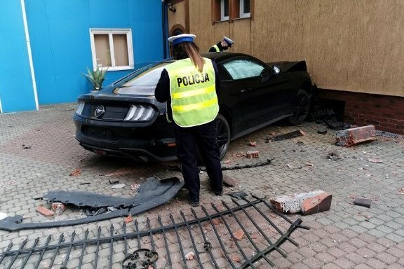 Szczytno: akt oskarżenia przeciw kierowcy, który wjechał w bliźniaki.