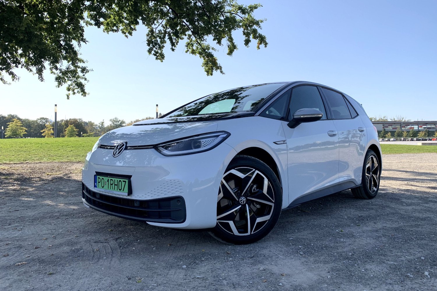 Jest zwinny, świetnie sprawdza się w mieście, ale można nim wyjechać też w długą trasę. To pierwsze wrażenia po pierwszym teście elektrycznego Volkswagena ID.3.