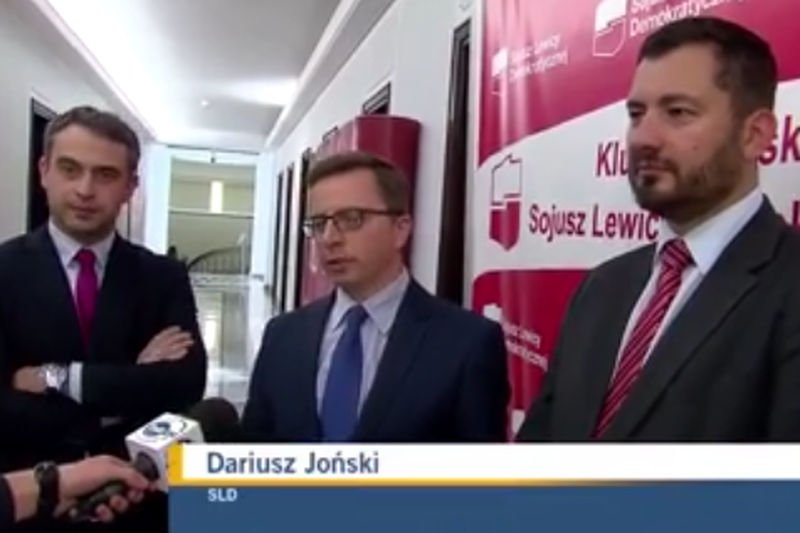 Leszek Miller przypadkowo "przyłapał" młodszych działaczy.