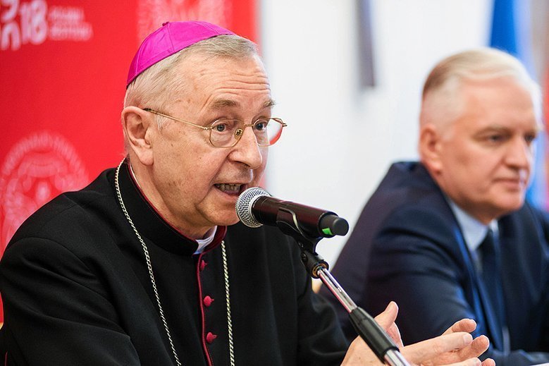 Abp. Gądecki musi wykonać postanowienie sądu.