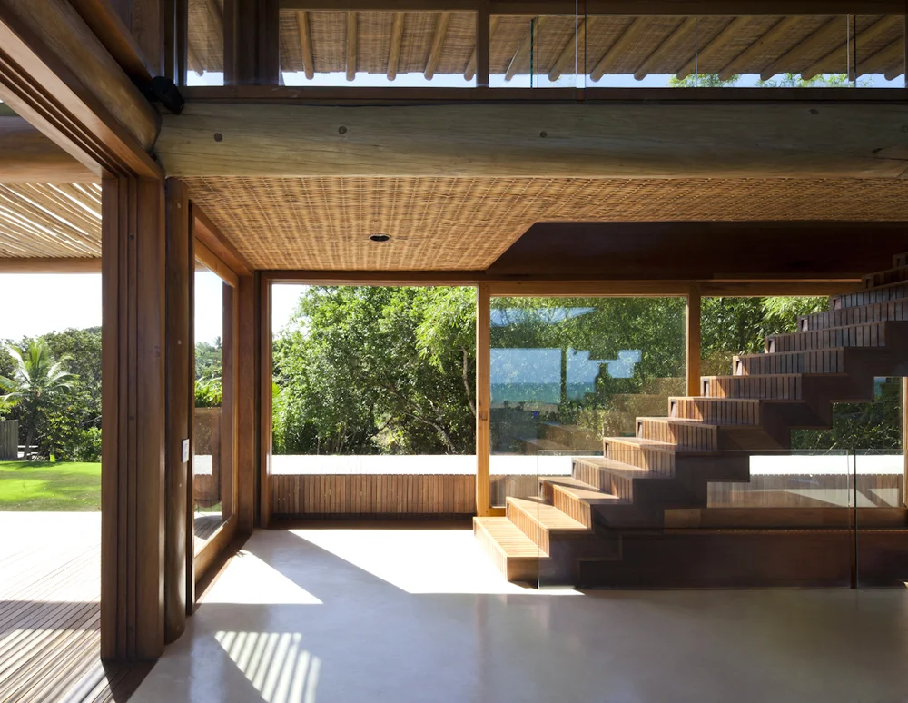 Zdjęcia: www.mairaacayaba.com
Projekt: www.jacobsenarquitetura.com
Źródło: www.knstrct.com
