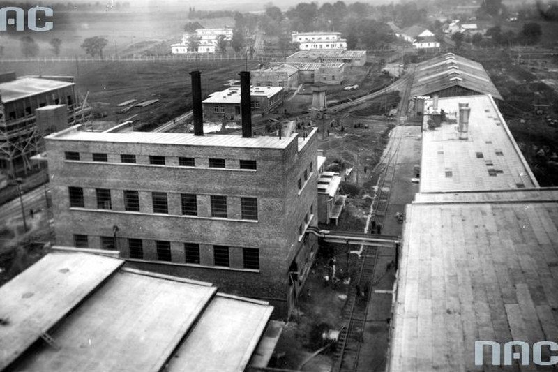 Fabryka celulozy w Niedomicach.