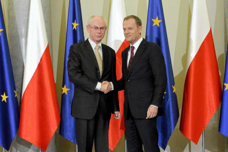 Według Reutersa Donald Tusk jest faworytem w wyścigu o fotel szefa Rady Europejskiej.