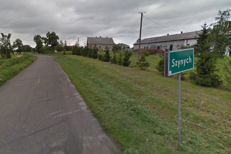 W sobotę mieszkańcy wsi Szynych zaniepokoiło auto stojące długo na światłach awaryjnych. Policja na miejscu znalazła dwa ciała.