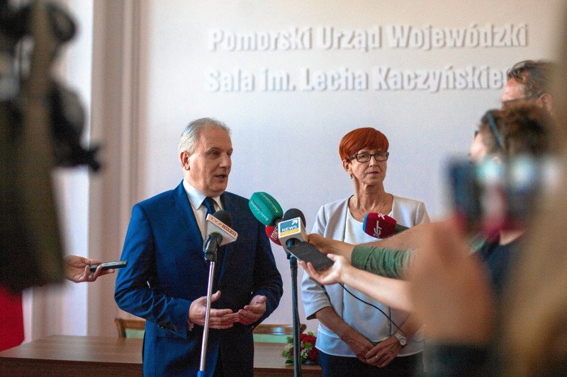 Wojewoda pomorski domaga się zwrotu pieniędzy za... herbatę.