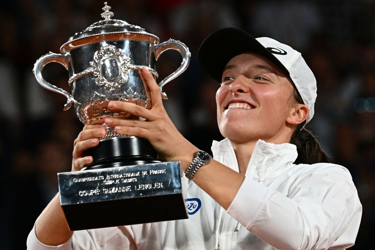 Iga Świątek w najnowszym rankingu WTA ma 8631 punktów. Za to wiceliderka, Estonka Anett Kontaveit - "tylko" 4511.