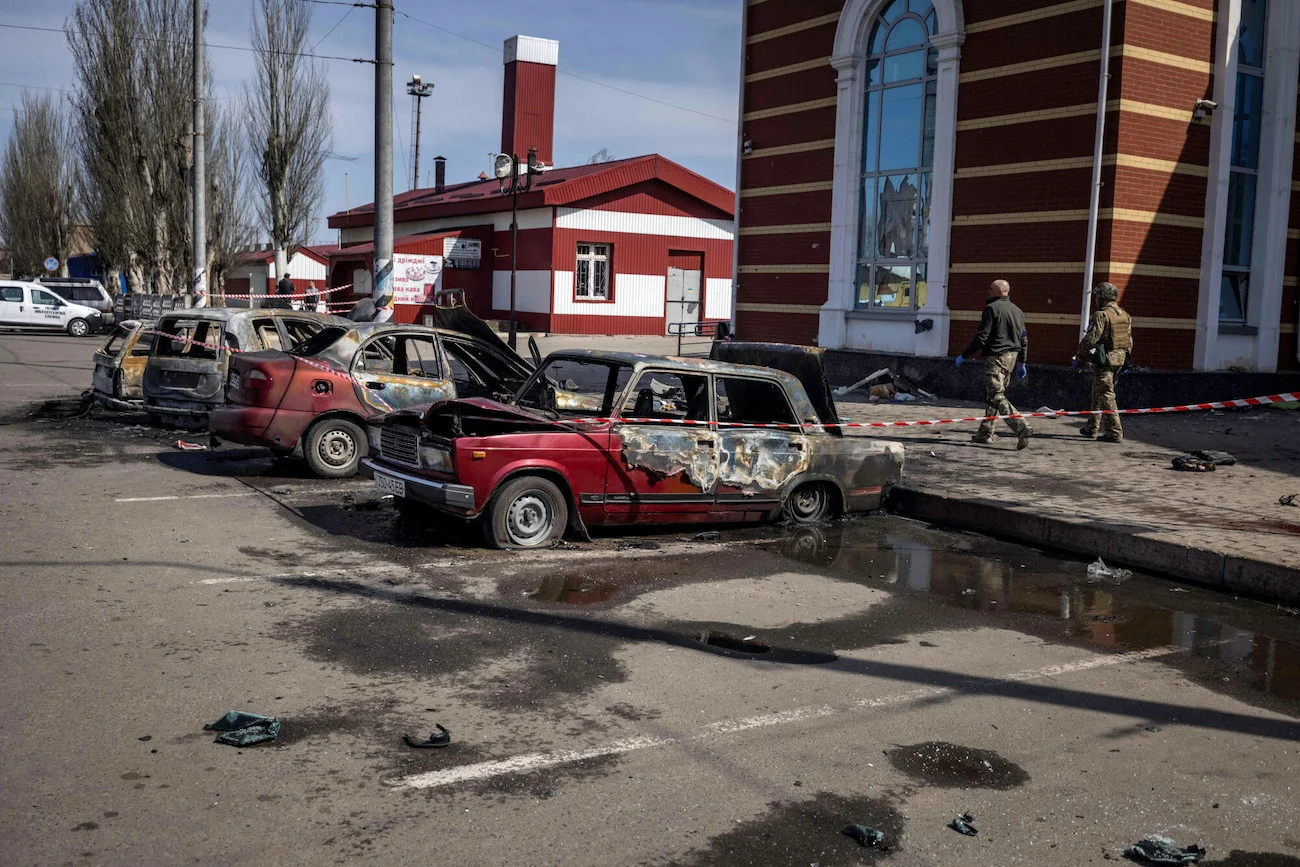 Są dowody, że Rosjanie w Kramatorsku mogli użyć bomby kasetowej.