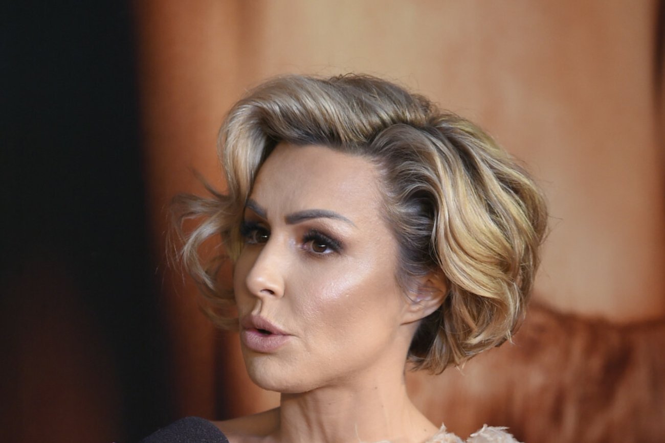 Blanka Lipińska rzuca iPhonem 12 z czwartego piętra w hotelu w Paryżu FOTO